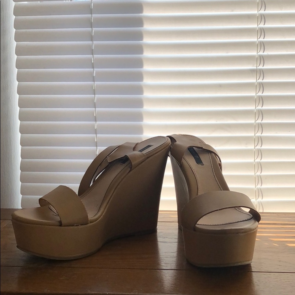 🔅🔅Beige Wedges🔅🔅